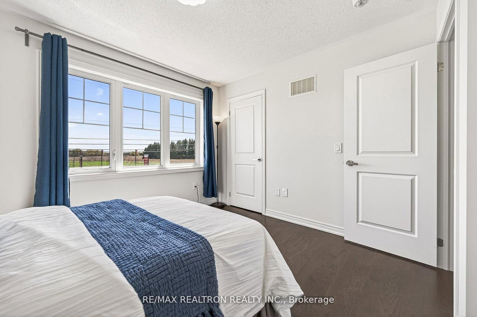 19852 Leslie Street • East Gwillimbury, ON photo 9