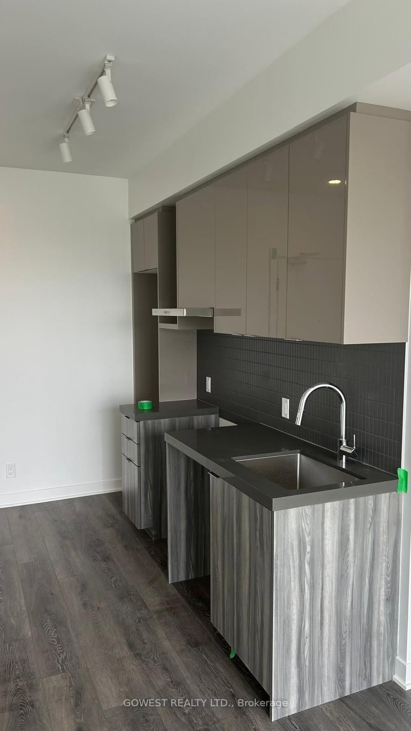 1715 - 6 Flavelle Trail