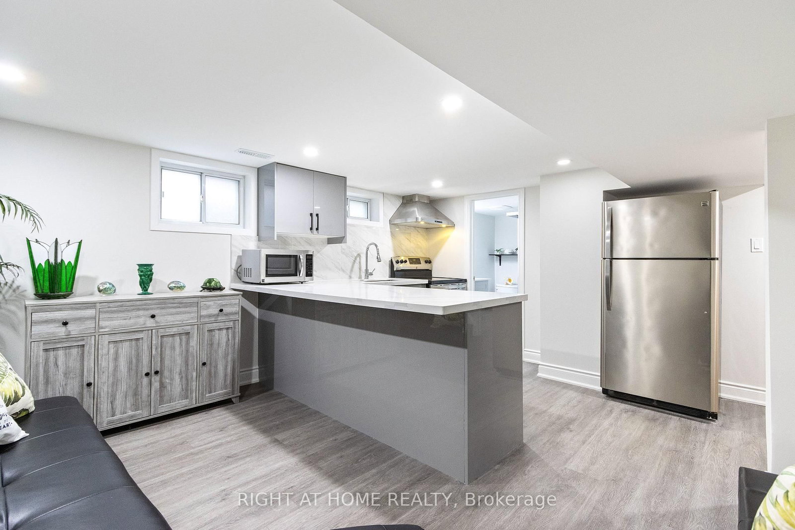 735 Srigley Street • Newmarket, ON photo 12