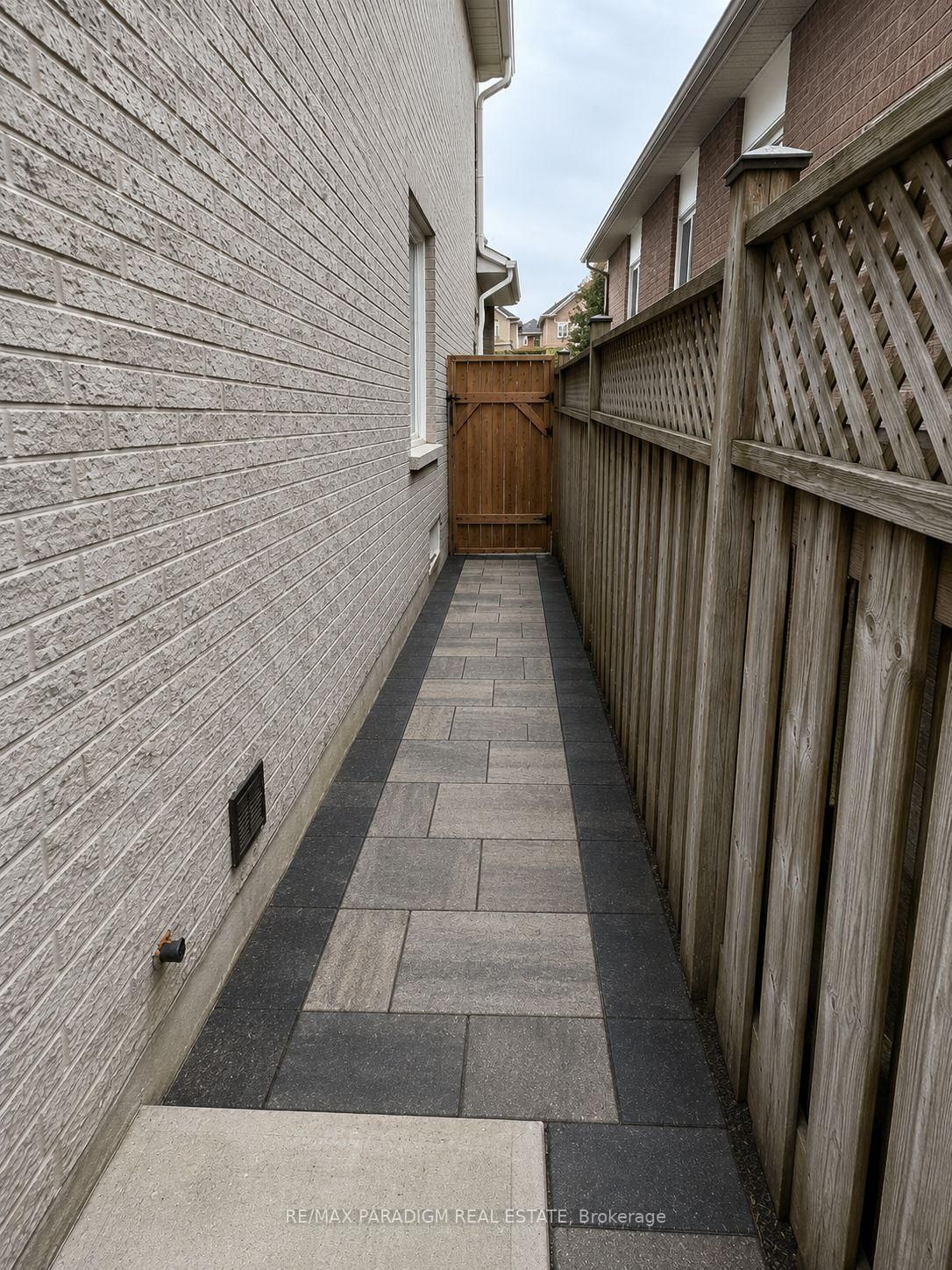 Bsmt-291 Drummond Dr, Vaughan, view 17
