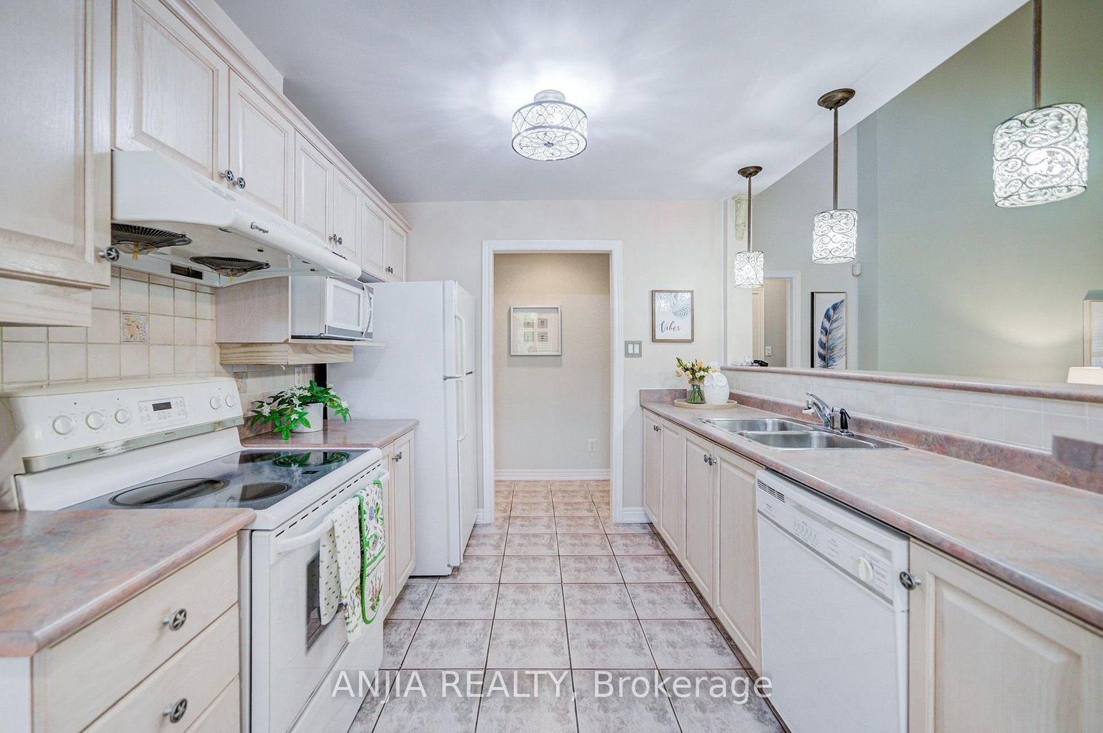 52 Augusta Drive Way • Markham, ON photo 6