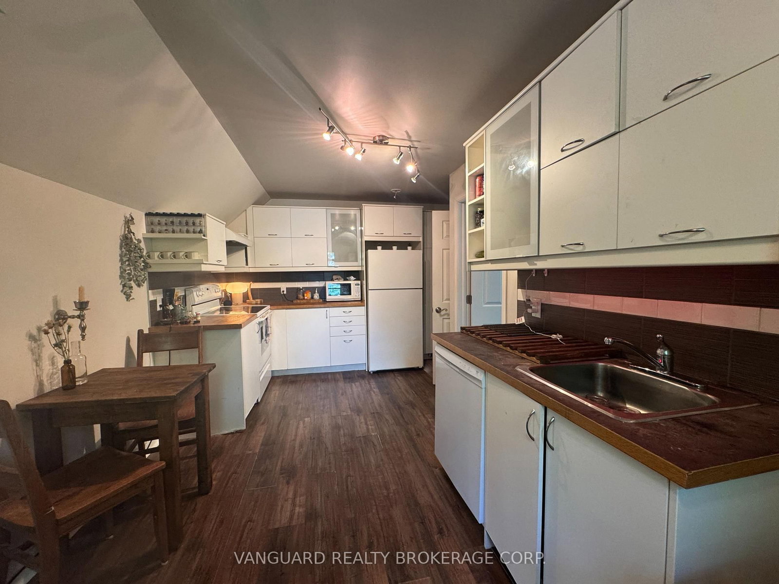 76 Wellington Street • New Tecumseth, ON photo 21