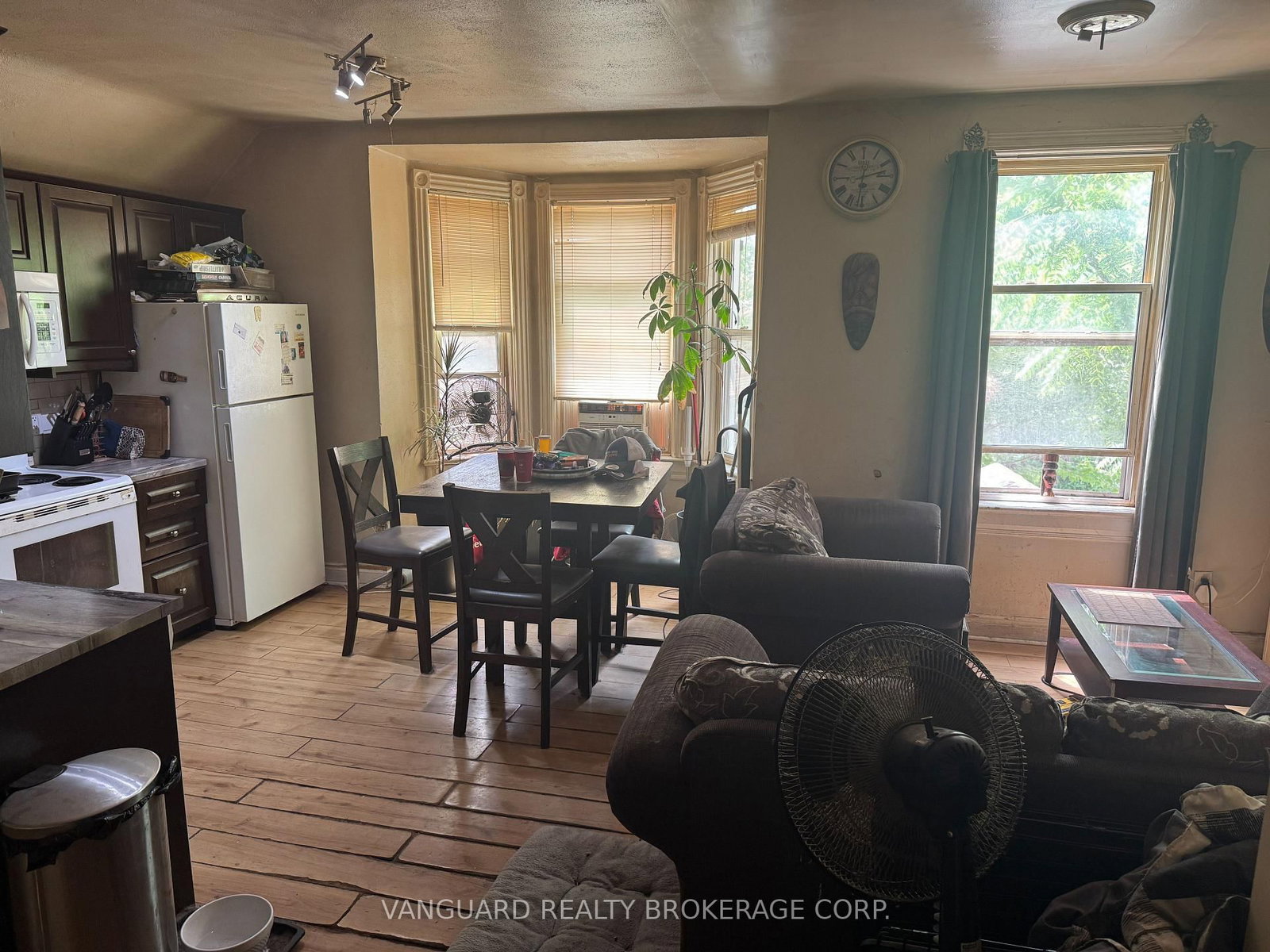 76 Wellington Street • New Tecumseth, ON photo 3