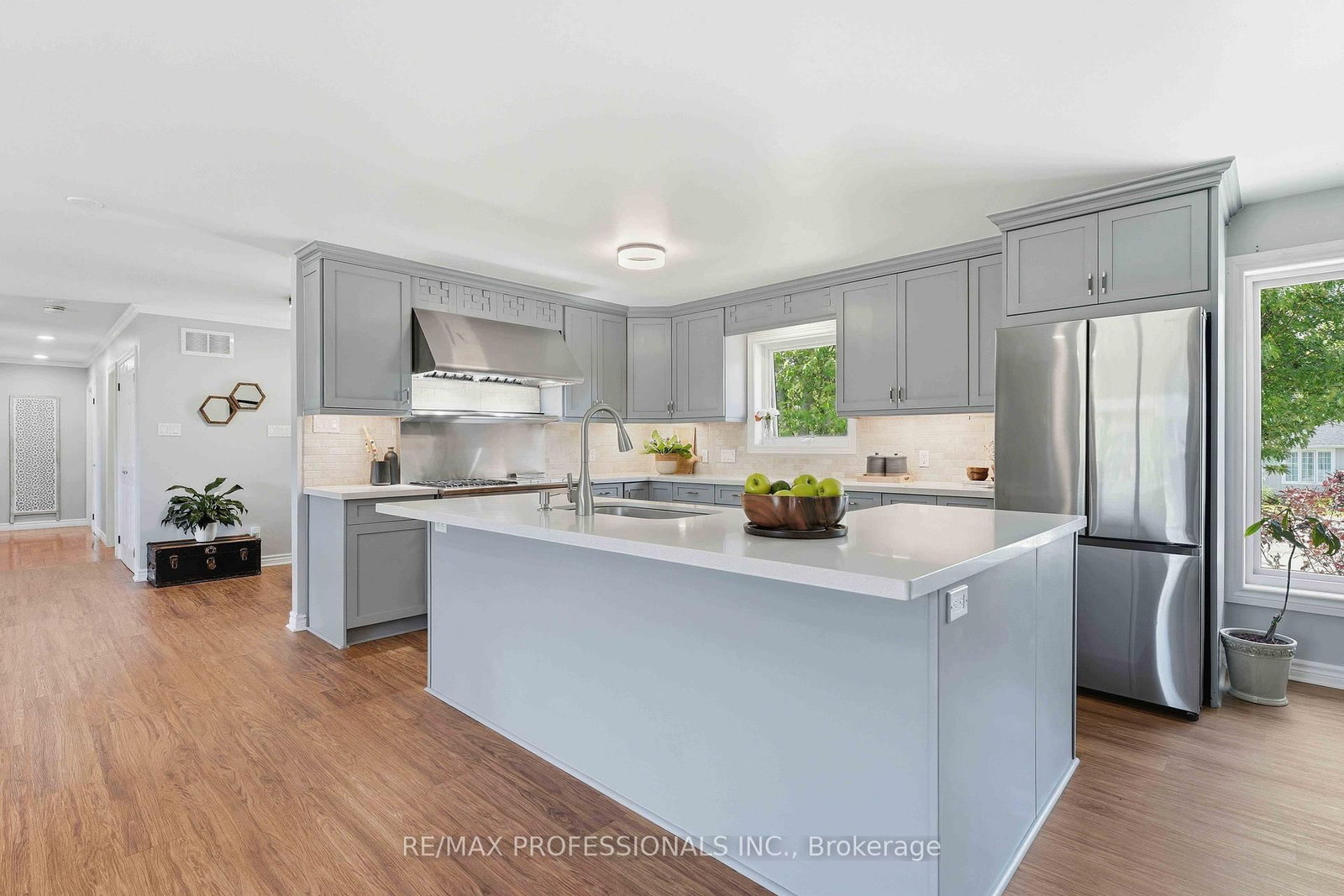 101 Maple Avenue • Georgina, ON photo 11