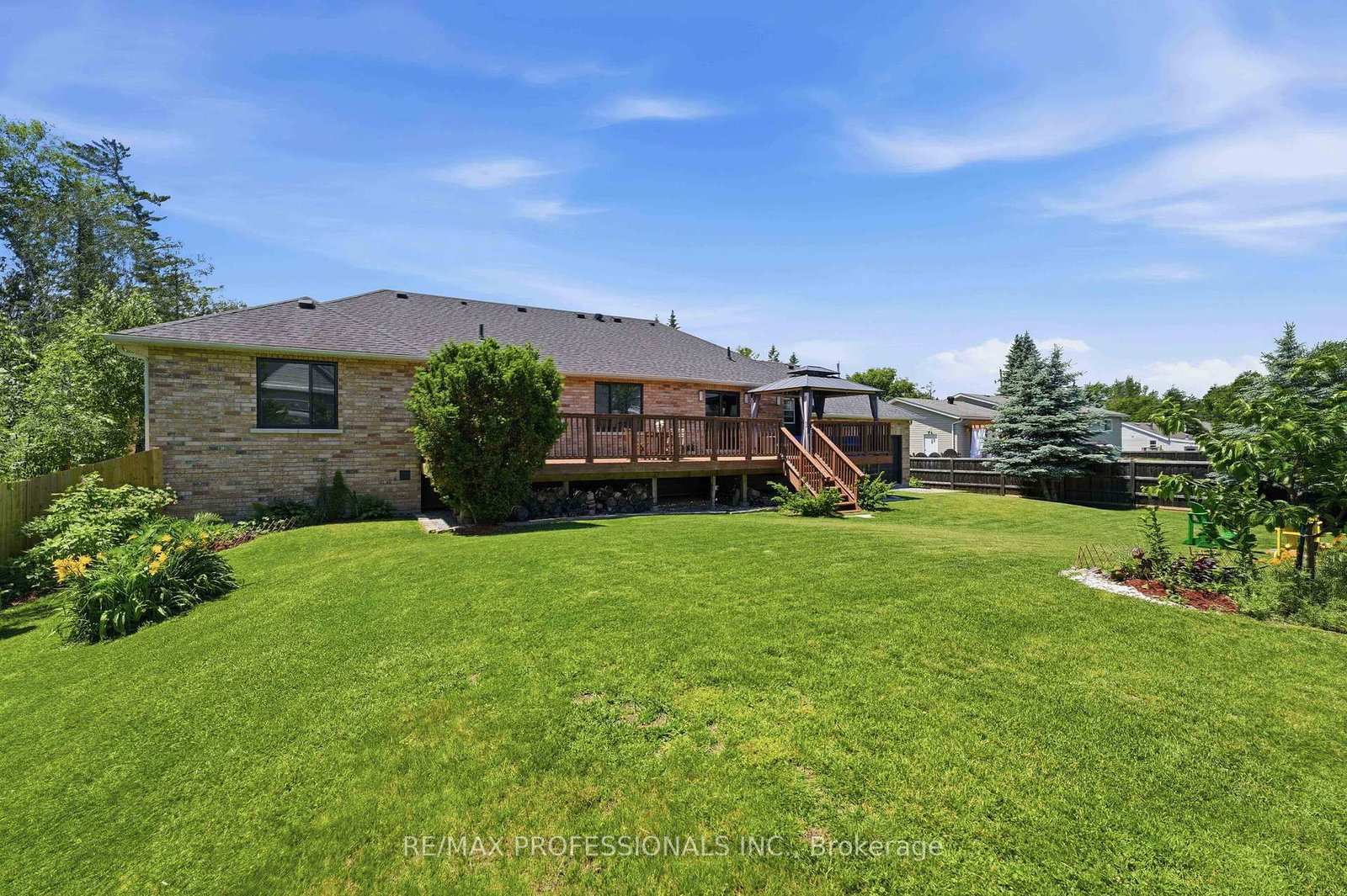 101 Maple Avenue • Georgina, ON photo 43