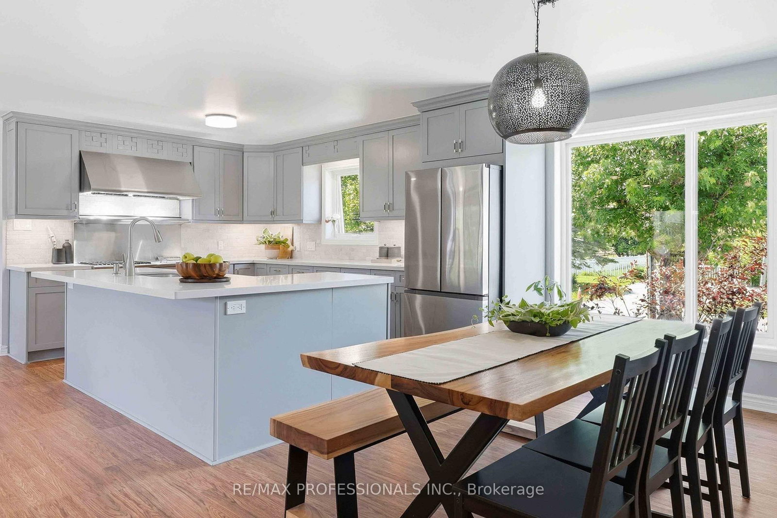 101 Maple Avenue • Georgina, ON photo 6