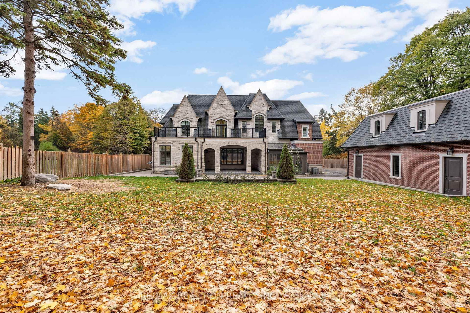 138 Centre Street • Vaughan, ON photo 11