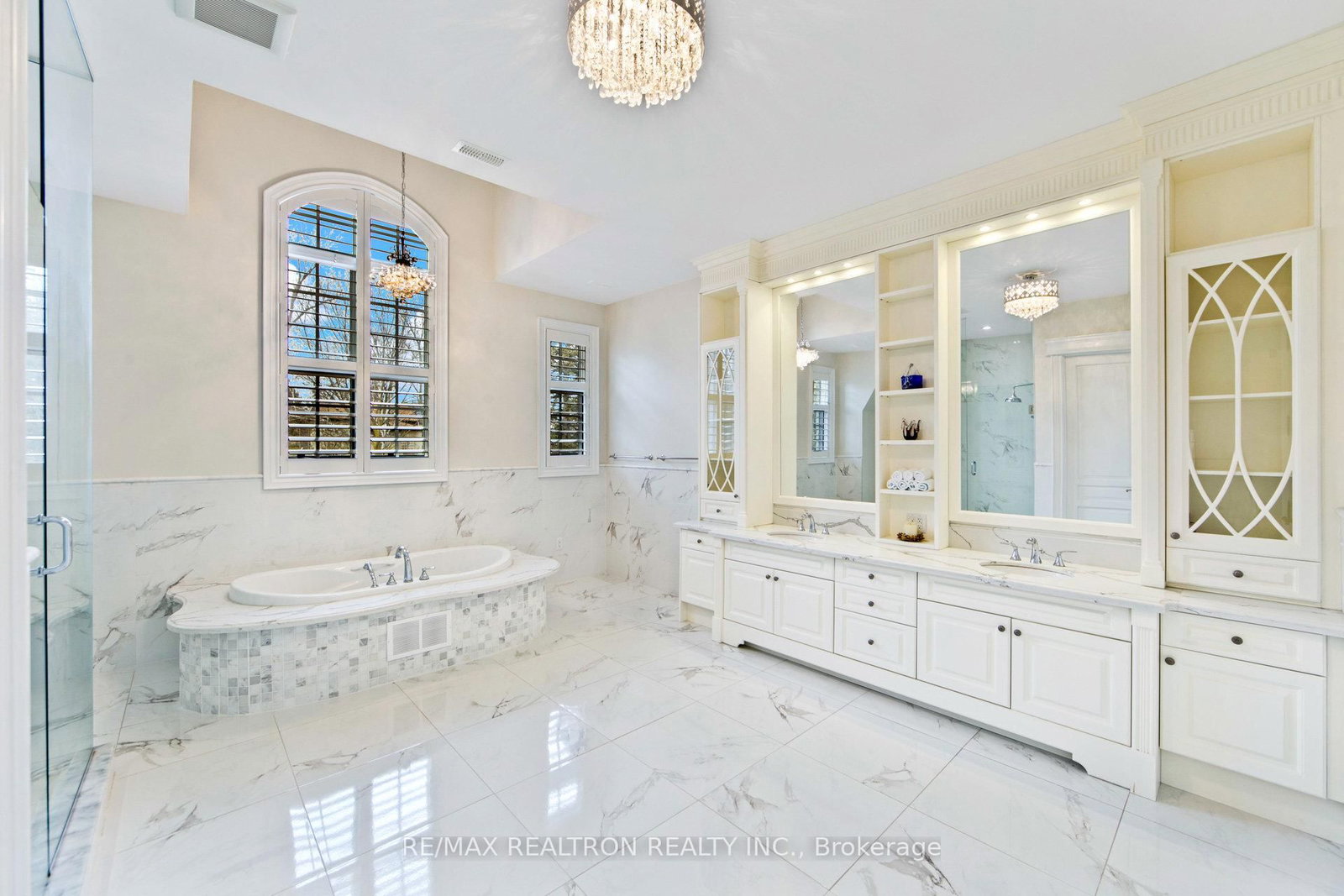 138 Centre Street • Vaughan, ON photo 36