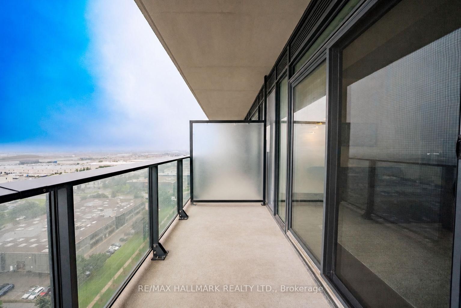 1706-8960 Jane St, Vaughan, view 10