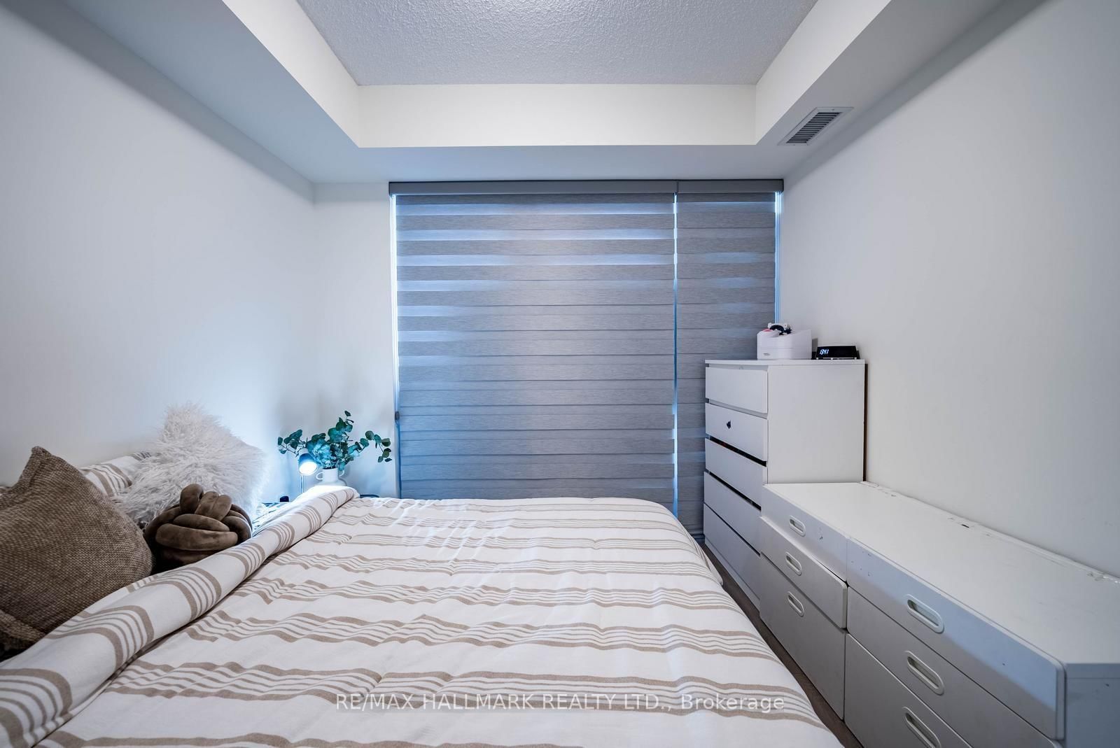 1706-8960 Jane St, Vaughan, view 12