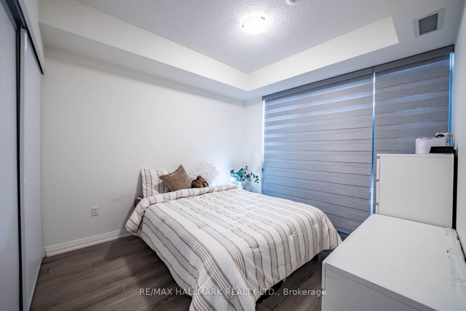 1706-8960 Jane St, Vaughan, view 14