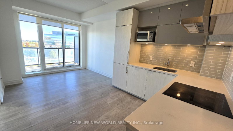 607 - 8 Rouge Valley Drive W