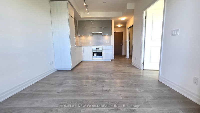 8 Rouge Valley Dr W photo 4