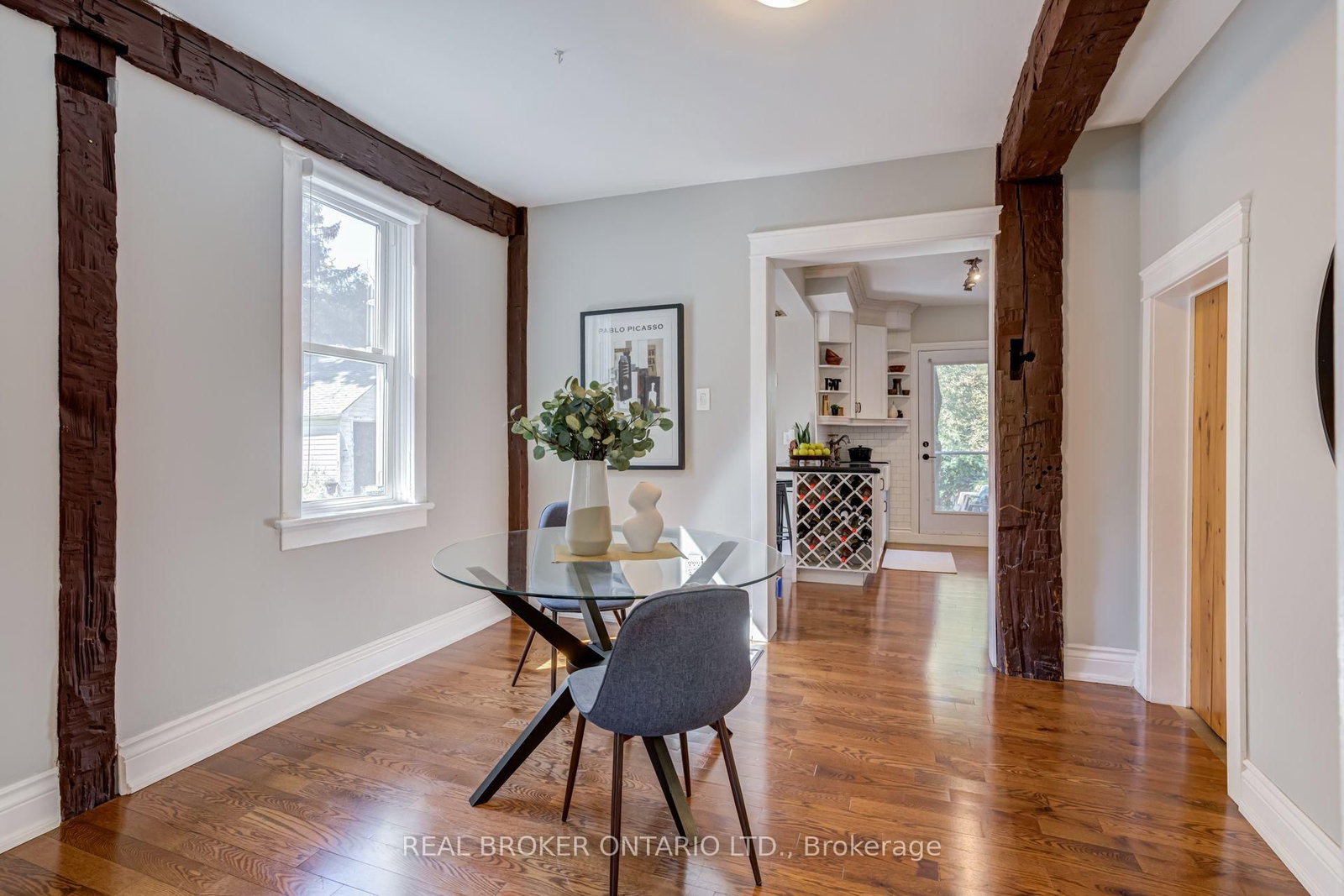 30 Elizabeth Street S • Richmond Hill, ON photo 11