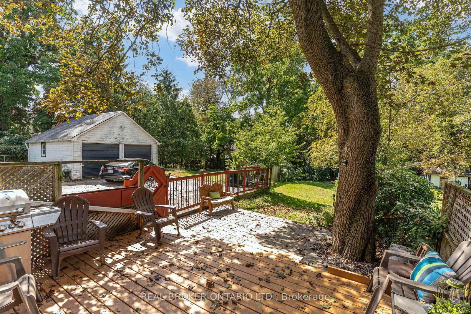 30 Elizabeth Street S • Richmond Hill, ON photo 35