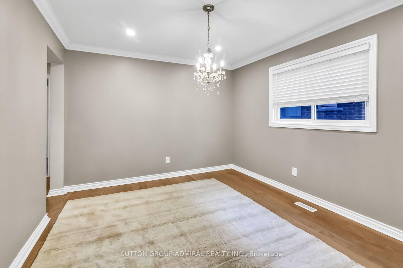 Main & 2nd-119 Mccabe Cres, Vaughan, view 13