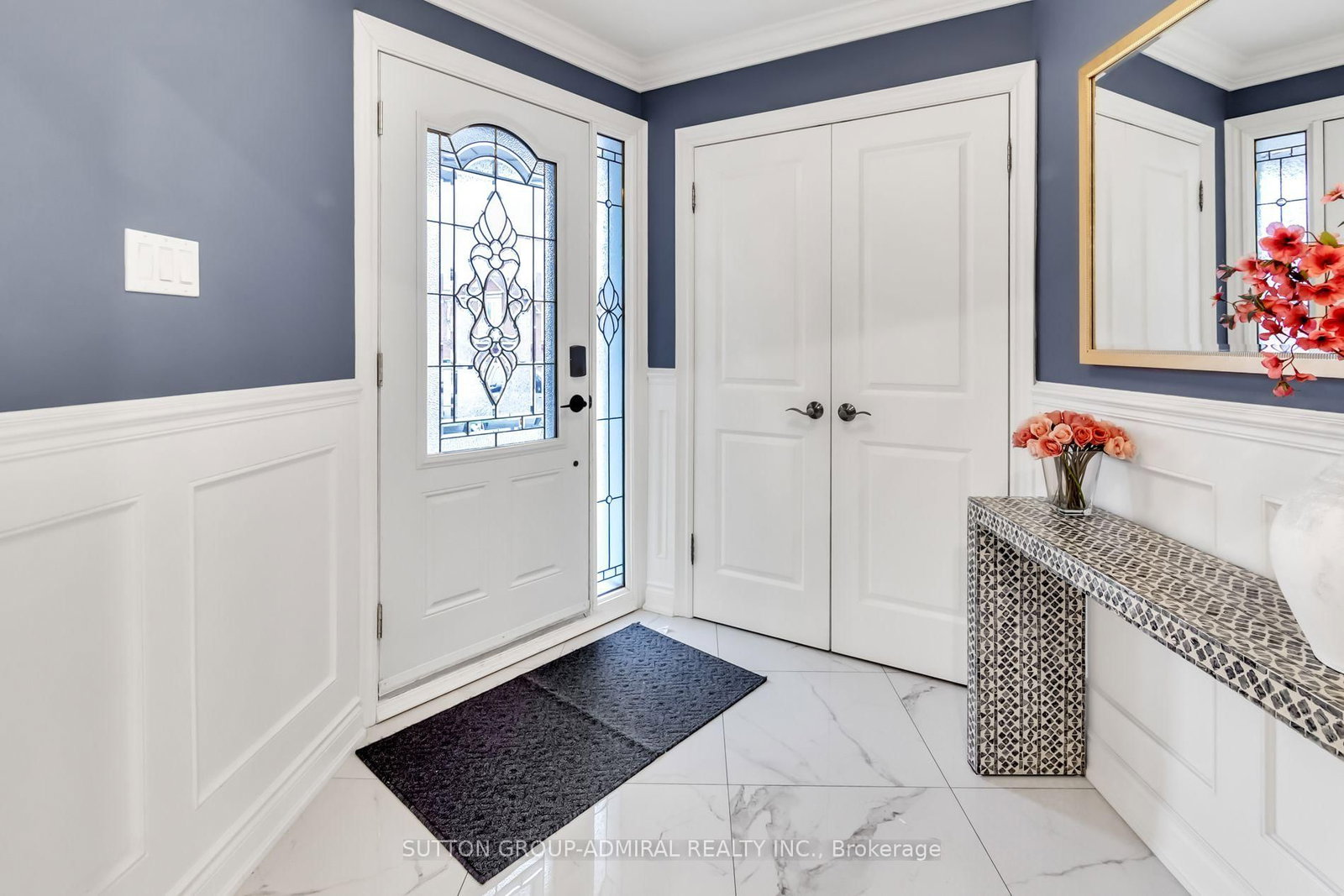 Main & 2nd-119 Mccabe Cres, Vaughan, view 2