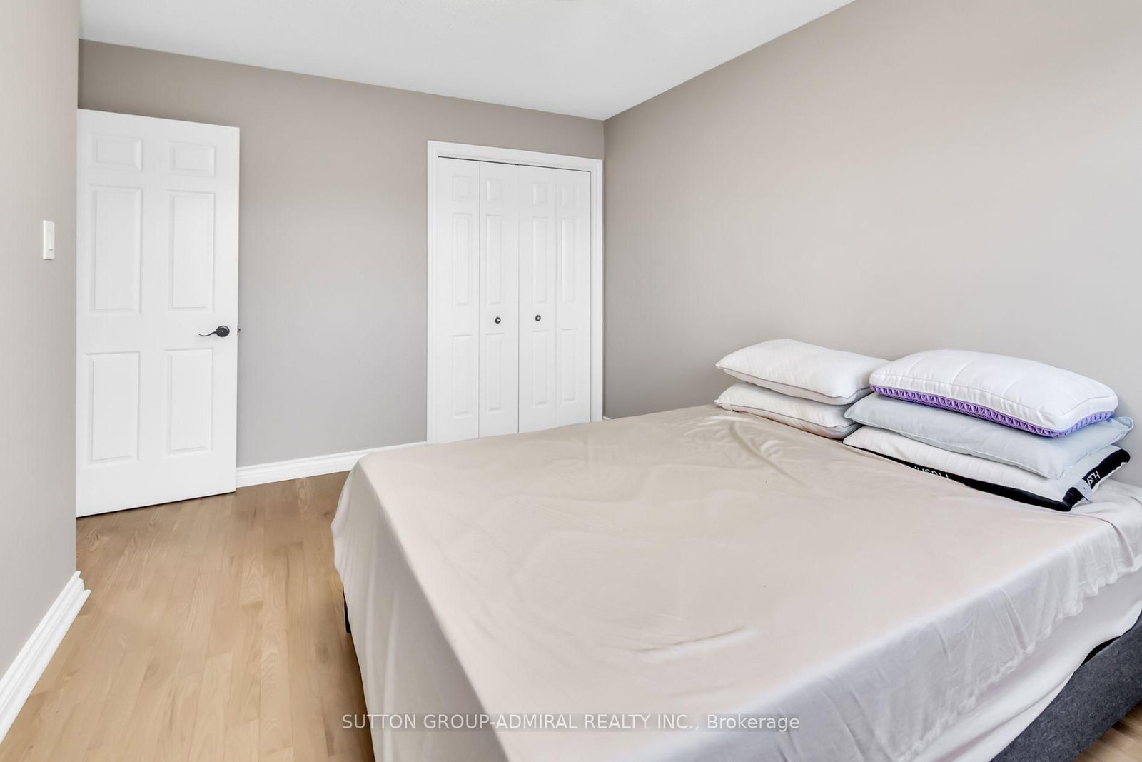 Main & 2nd-119 Mccabe Cres, Vaughan, view 21