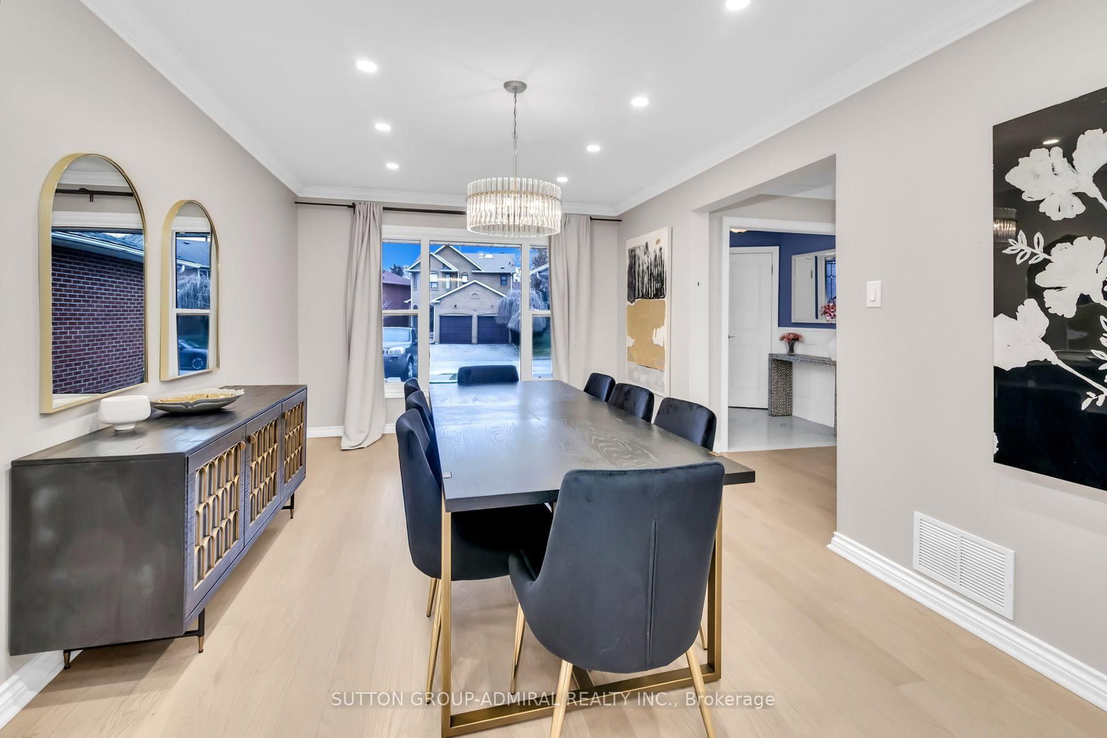 Main & 2nd-119 Mccabe Cres, Vaughan, view 4