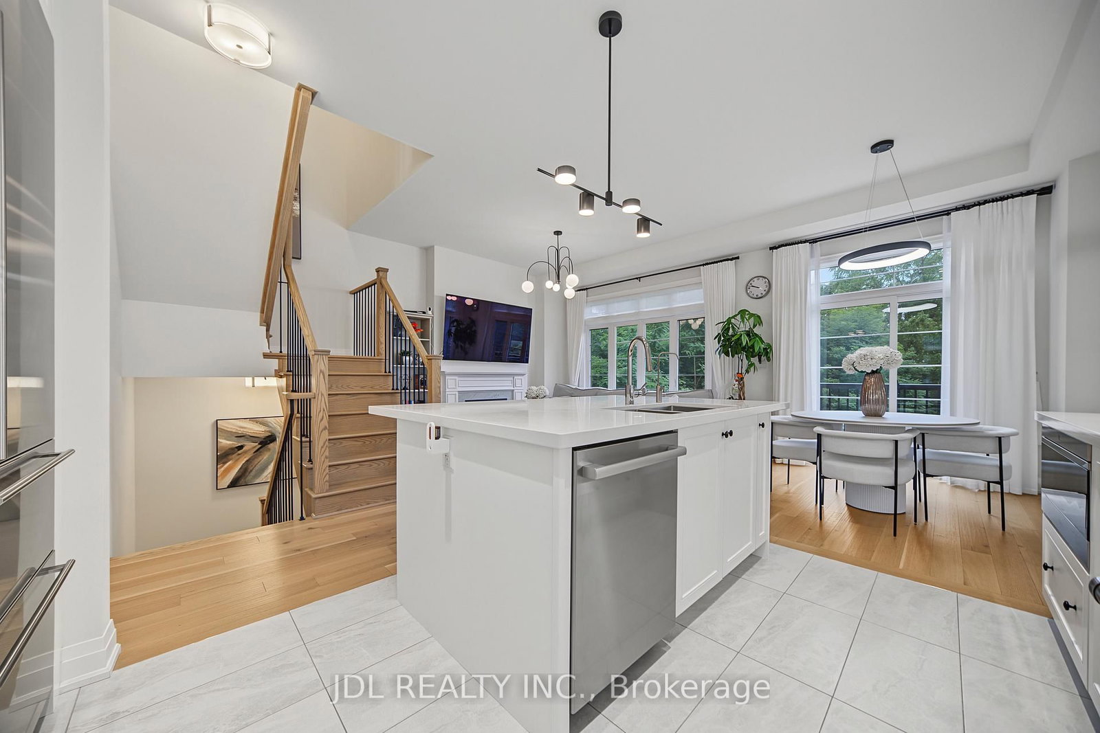 41 West Village Lane • Markham, ON photo 14