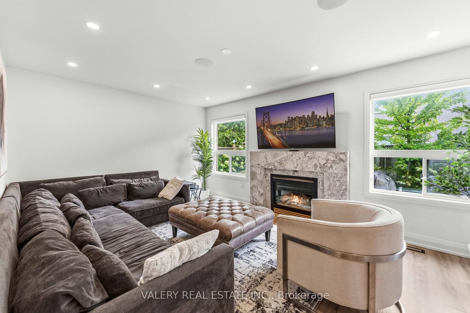 9 Vanguard Road • Vaughan, ON photo 10