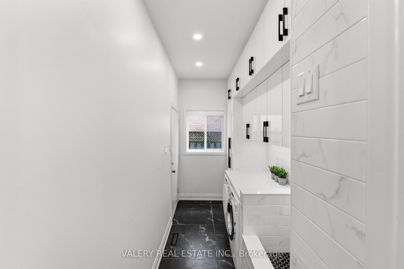 9 Vanguard Road • Vaughan, ON photo 13