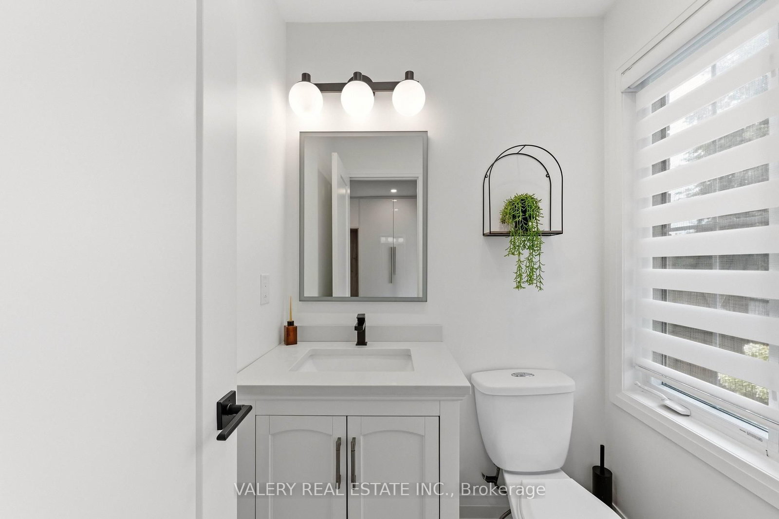 9 Vanguard Road • Vaughan, ON photo 15