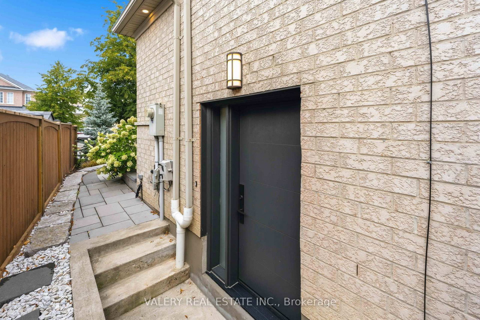 9 Vanguard Road • Vaughan, ON photo 26