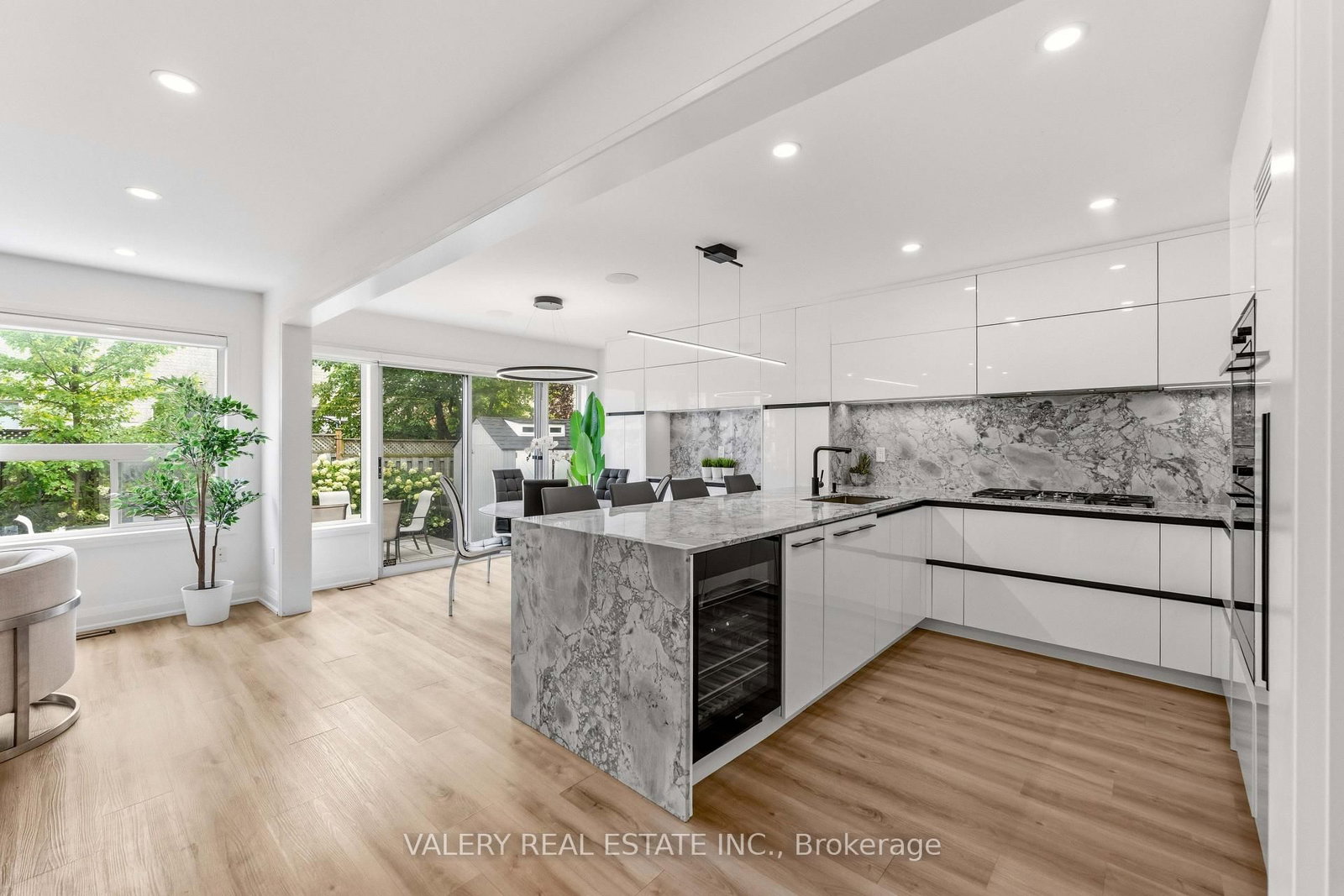 9 Vanguard Road • Vaughan, ON photo 6