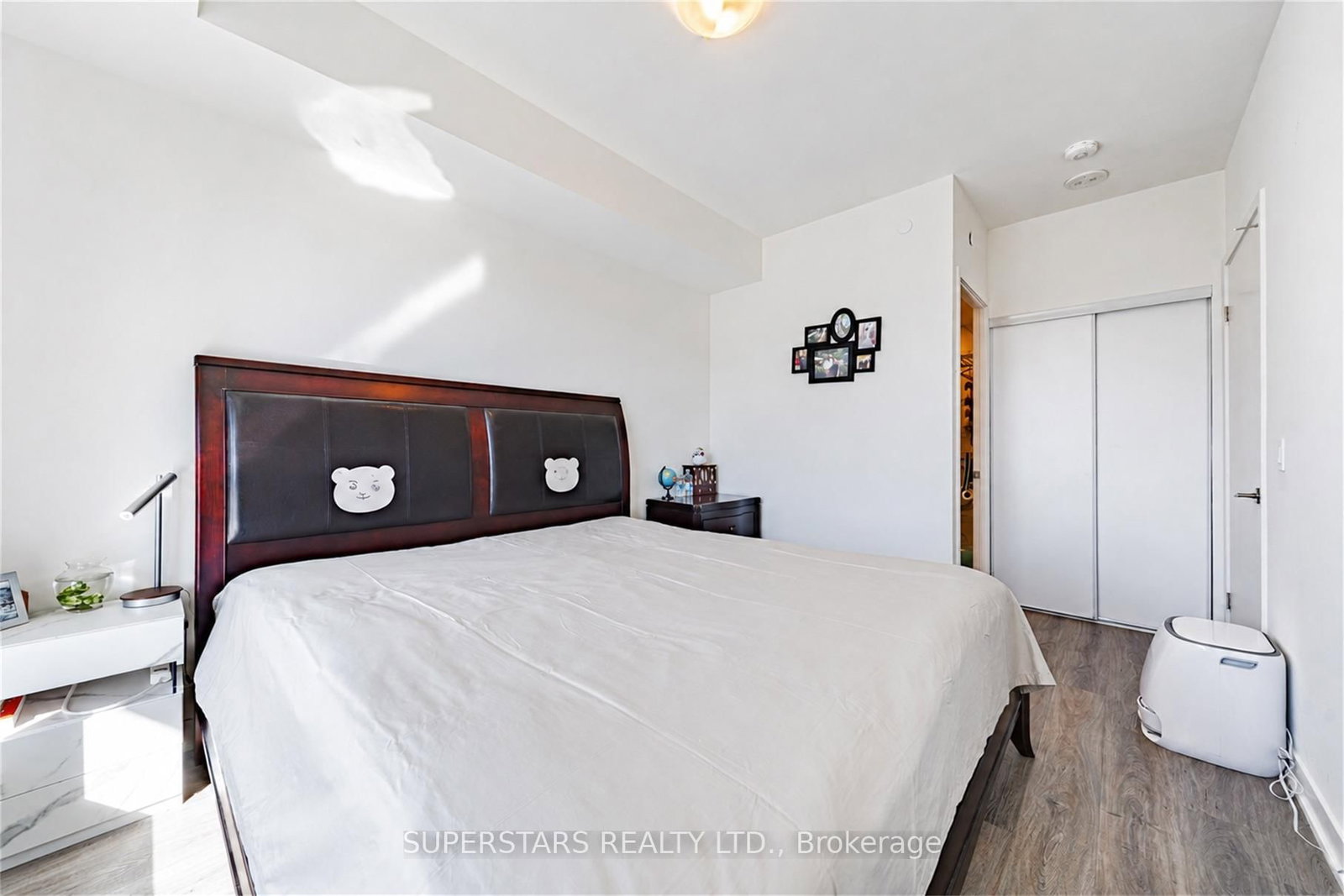 2 David Eyer Road • #230 • Richmond Hill, ON photo 13