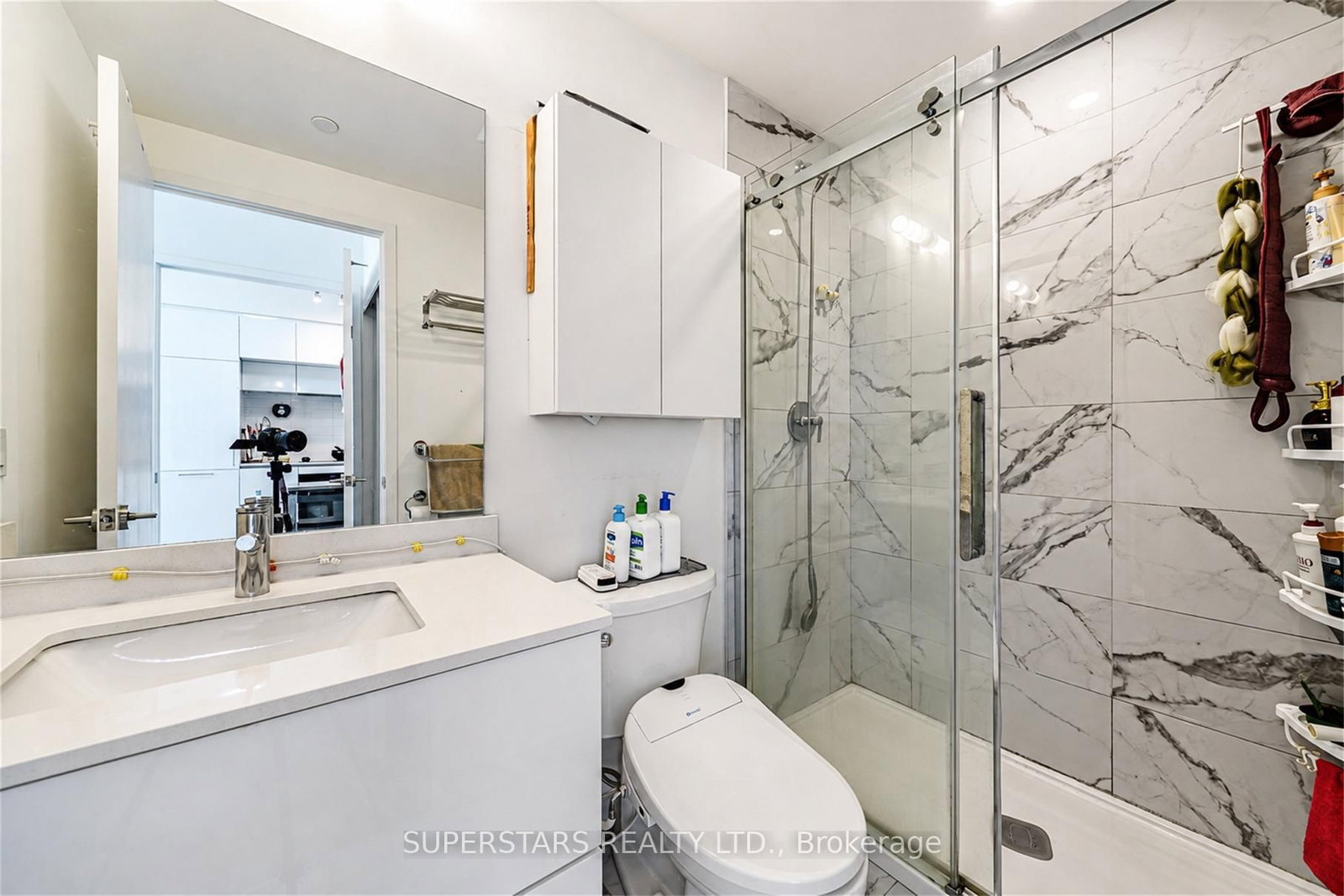 2 David Eyer Road • #230 • Richmond Hill, ON photo 14