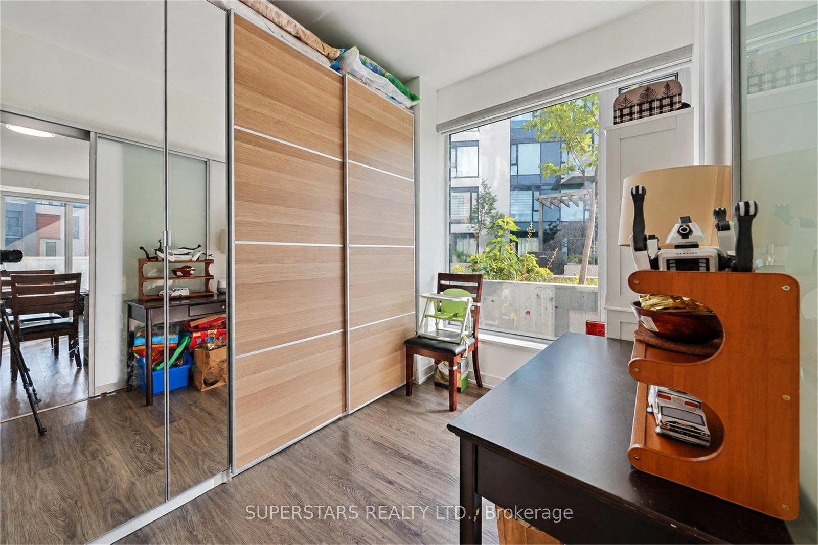 2 David Eyer Road • #230 • Richmond Hill, ON photo 15