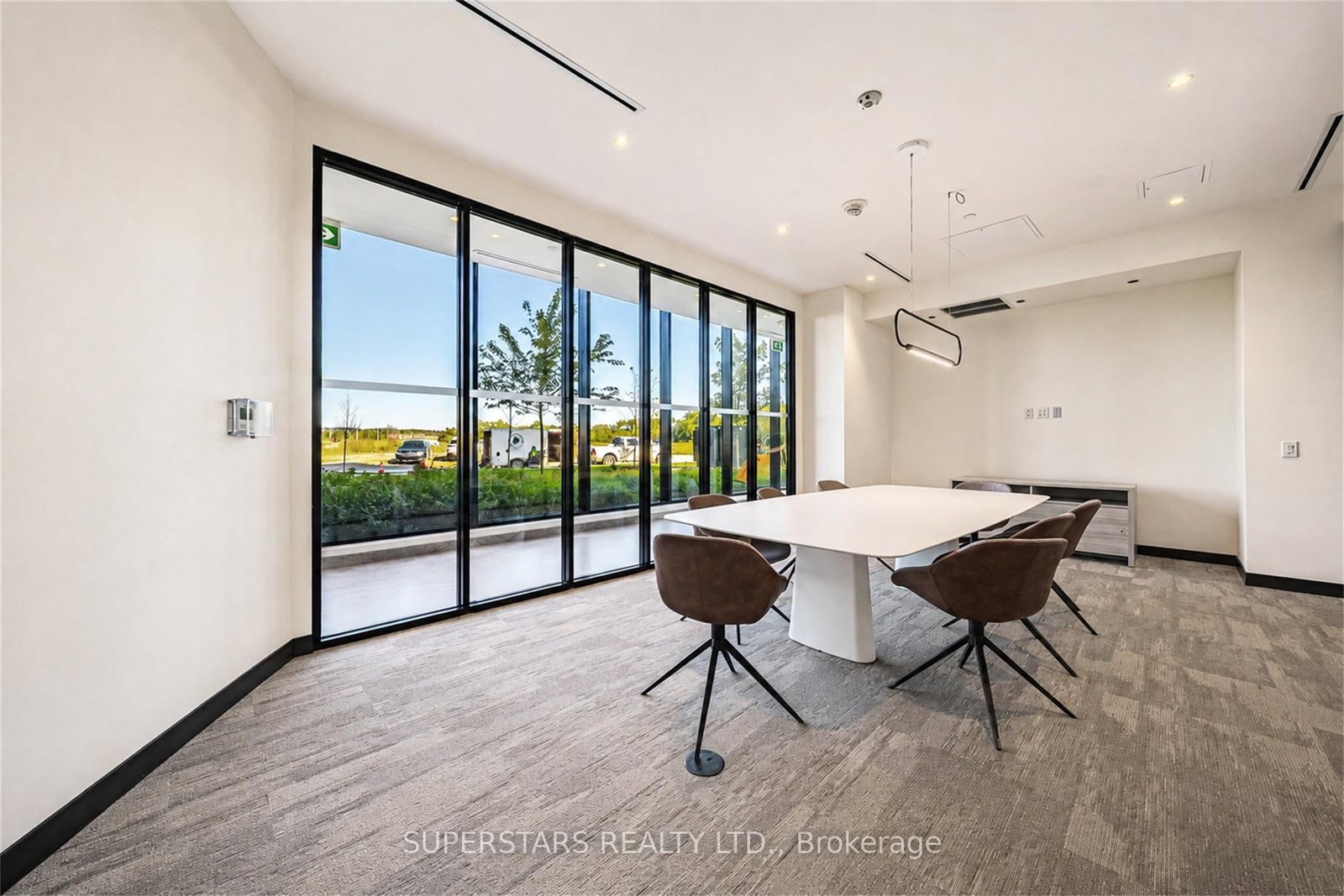 2 David Eyer Road • #230 • Richmond Hill, ON photo 22