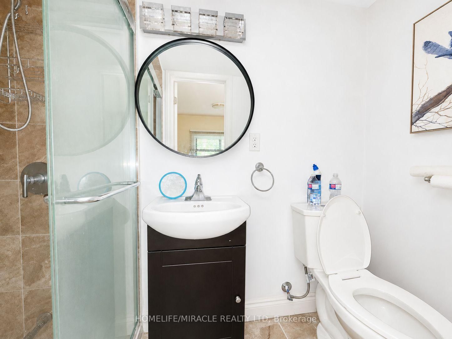14178 Yonge Street • Aurora, ON photo 14