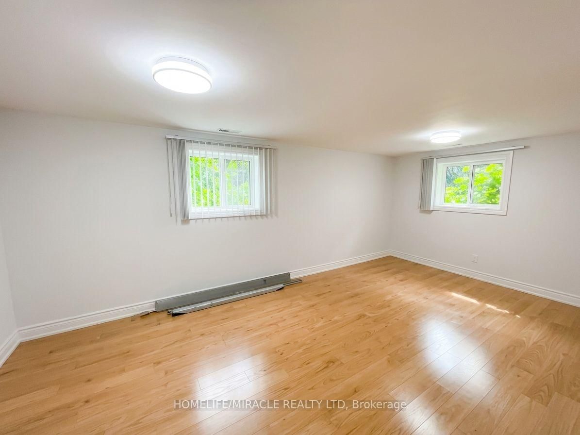14178 Yonge Street • Aurora, ON photo 20