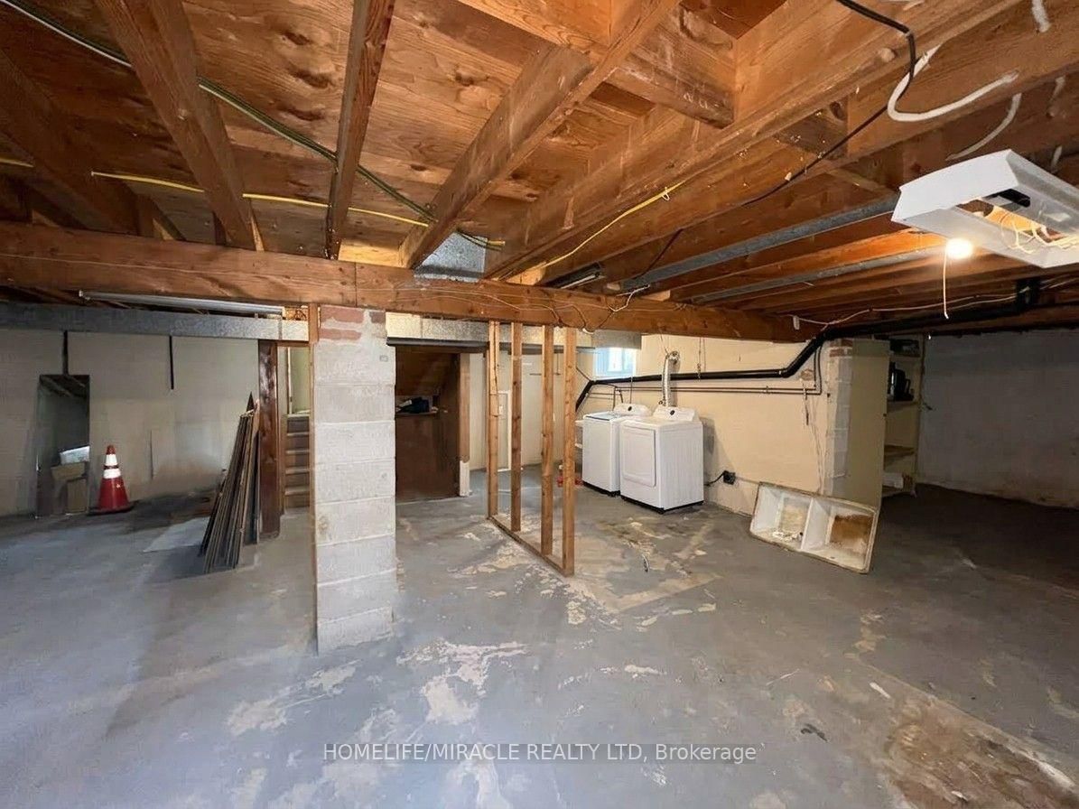 14178 Yonge Street • Aurora, ON photo 26