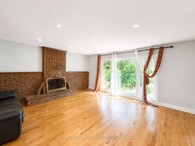 14178 Yonge Street • Aurora, ON photo 8