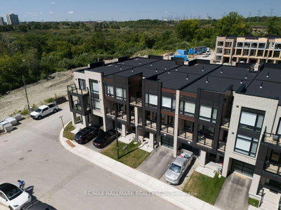 12 Dandara Gate • Vaughan, ON photo 2
