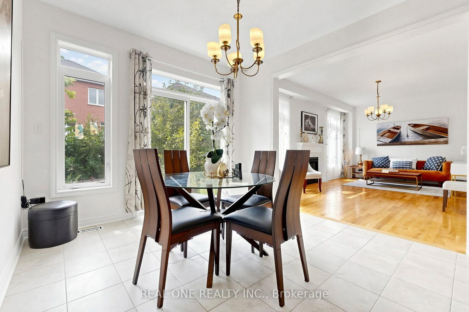 48 Lanark Street • Bradford West Gwillimbury, ON photo 10