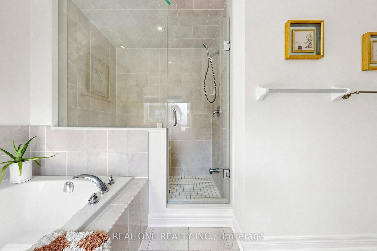 48 Lanark Street • Bradford West Gwillimbury, ON photo 20