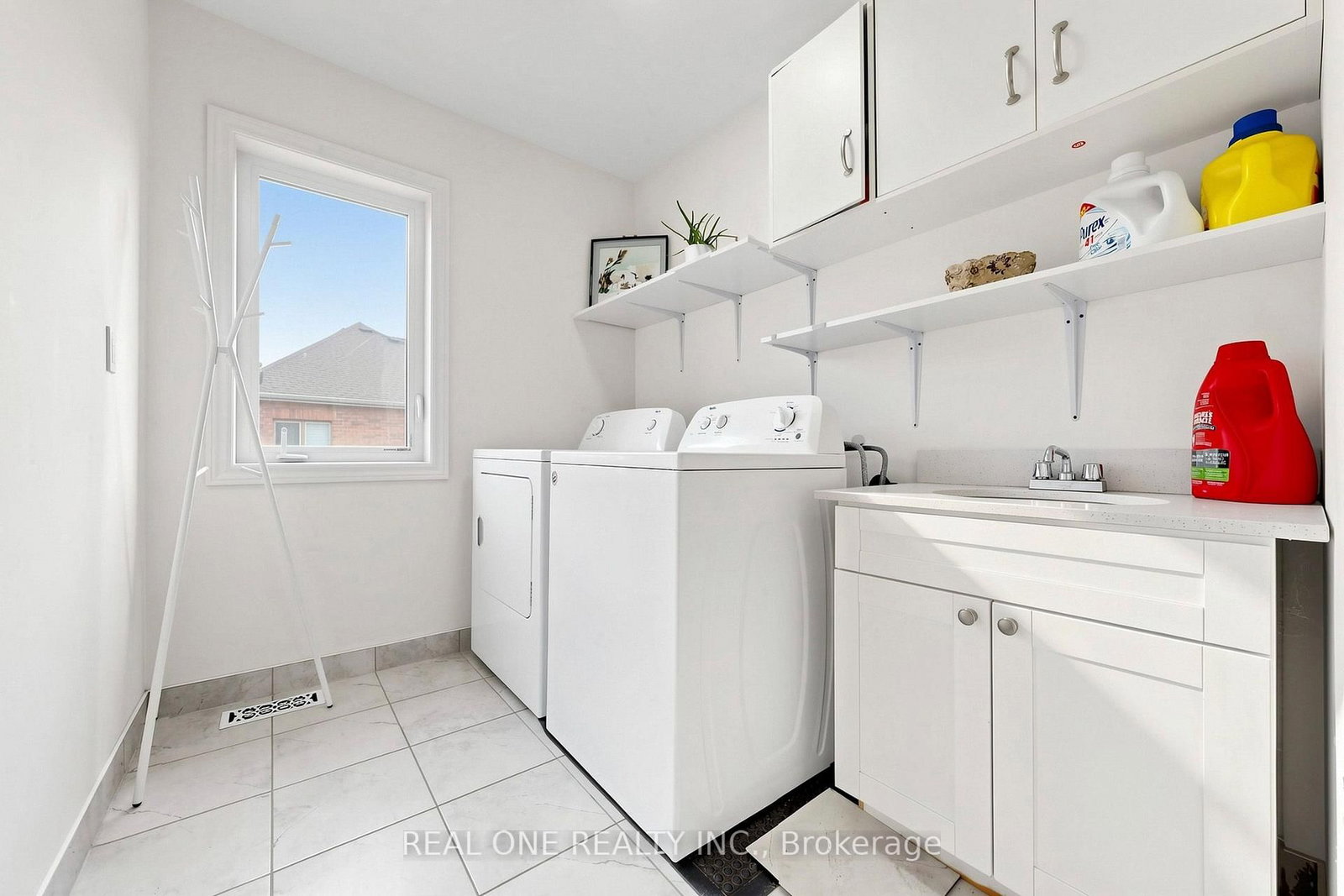 48 Lanark Street • Bradford West Gwillimbury, ON photo 29