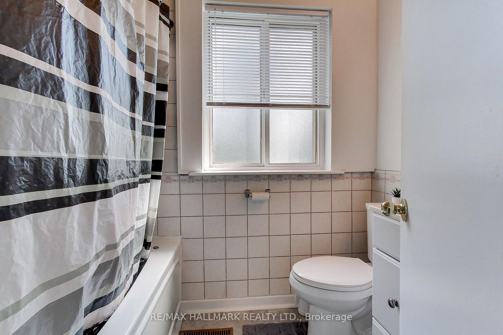 339 Neal Drive • Richmond Hill, ON photo 25