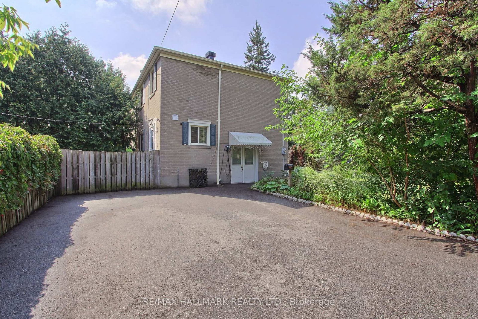 339 Neal Drive • Richmond Hill, ON photo 34