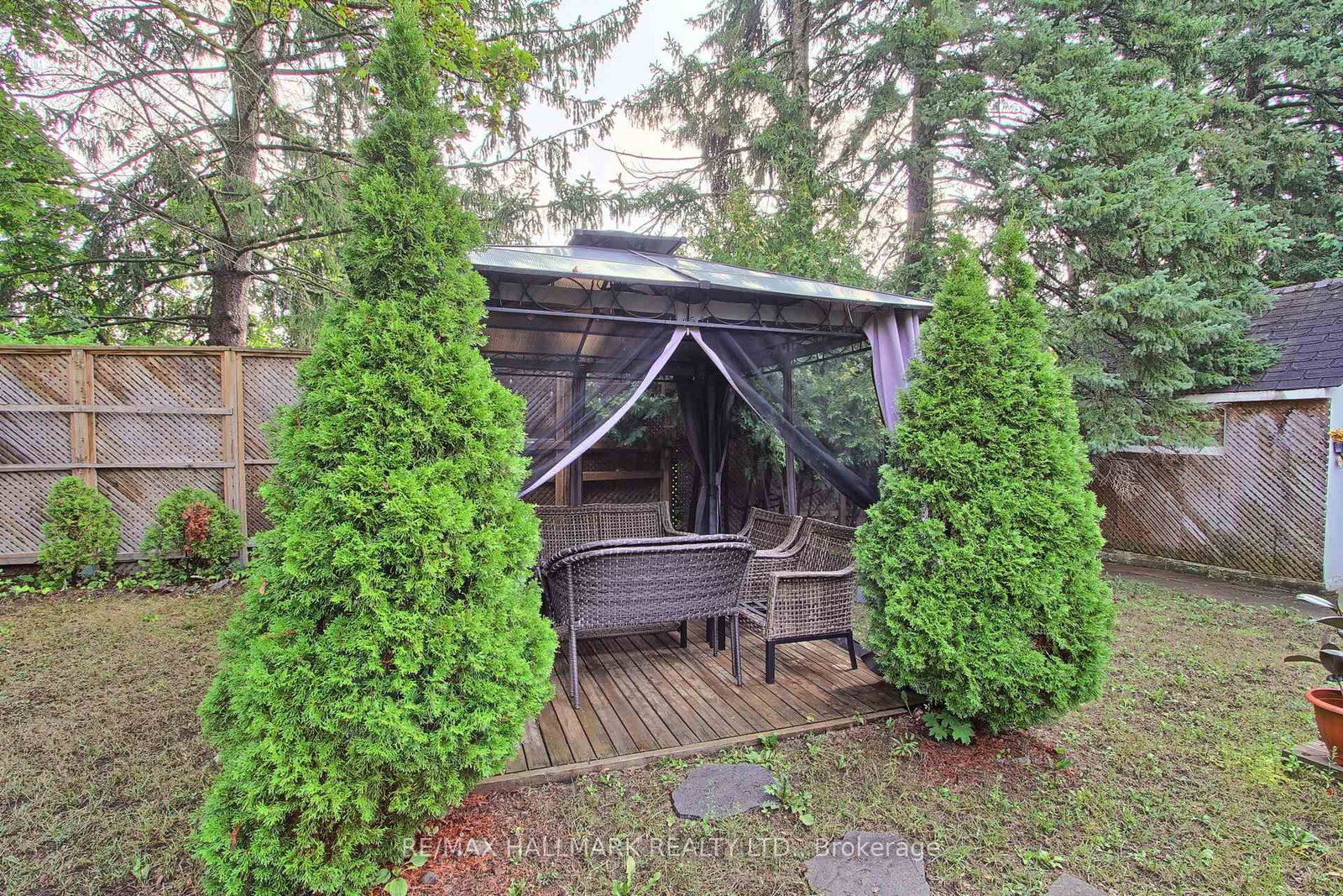 339 Neal Drive • Richmond Hill, ON photo 39