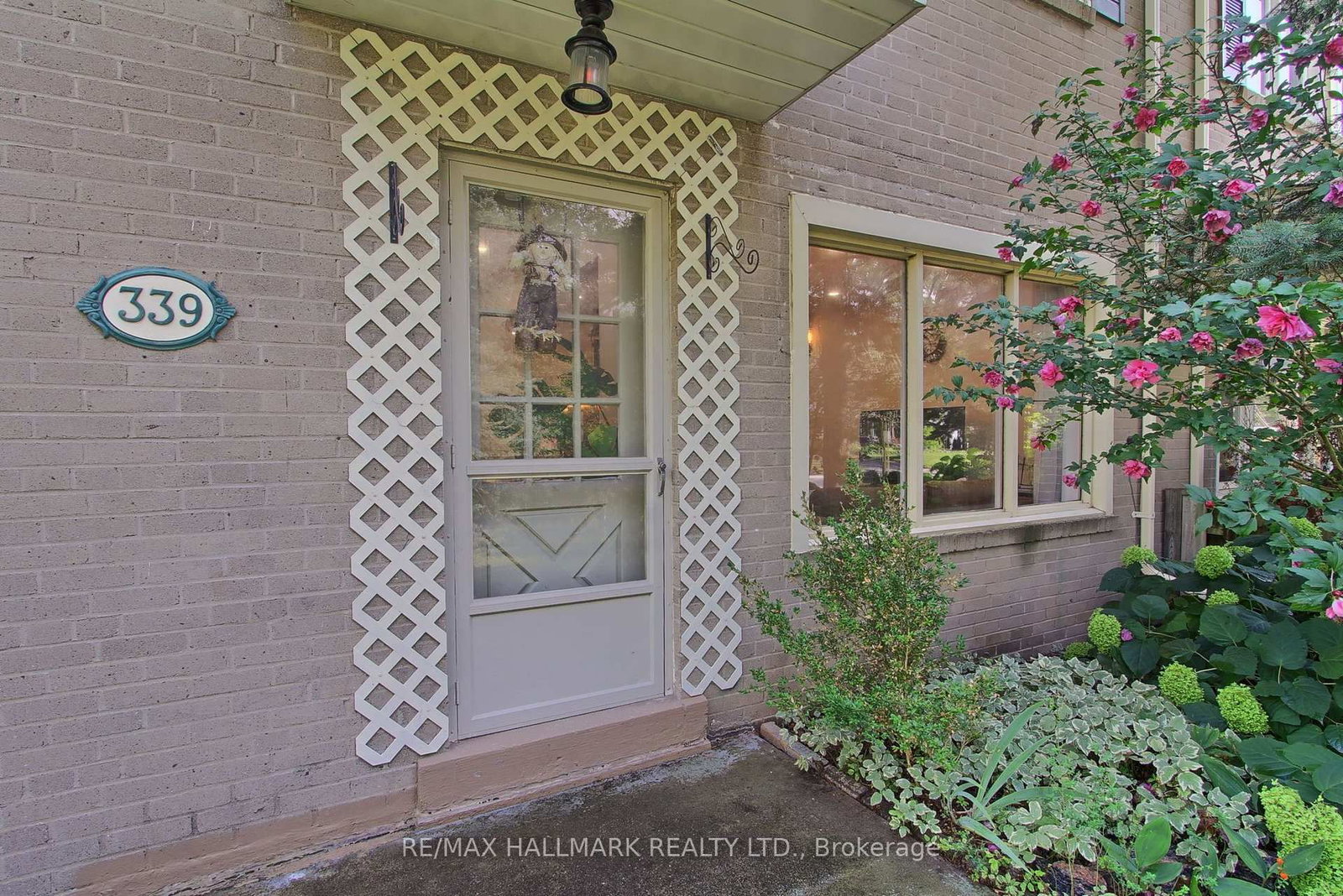 339 Neal Drive • Richmond Hill, ON photo 6