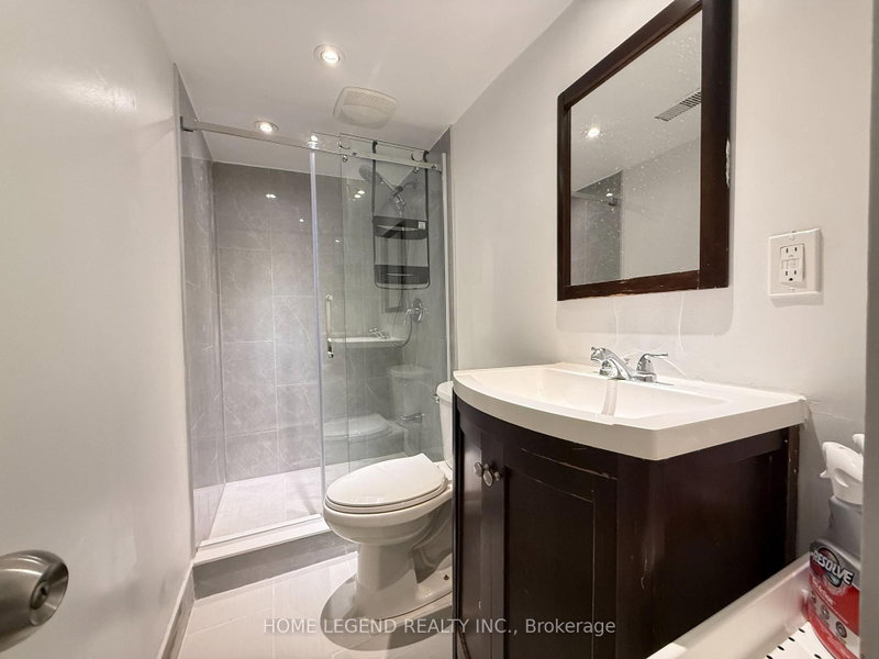427 Taylor Mills Unit B Dr S photo 5