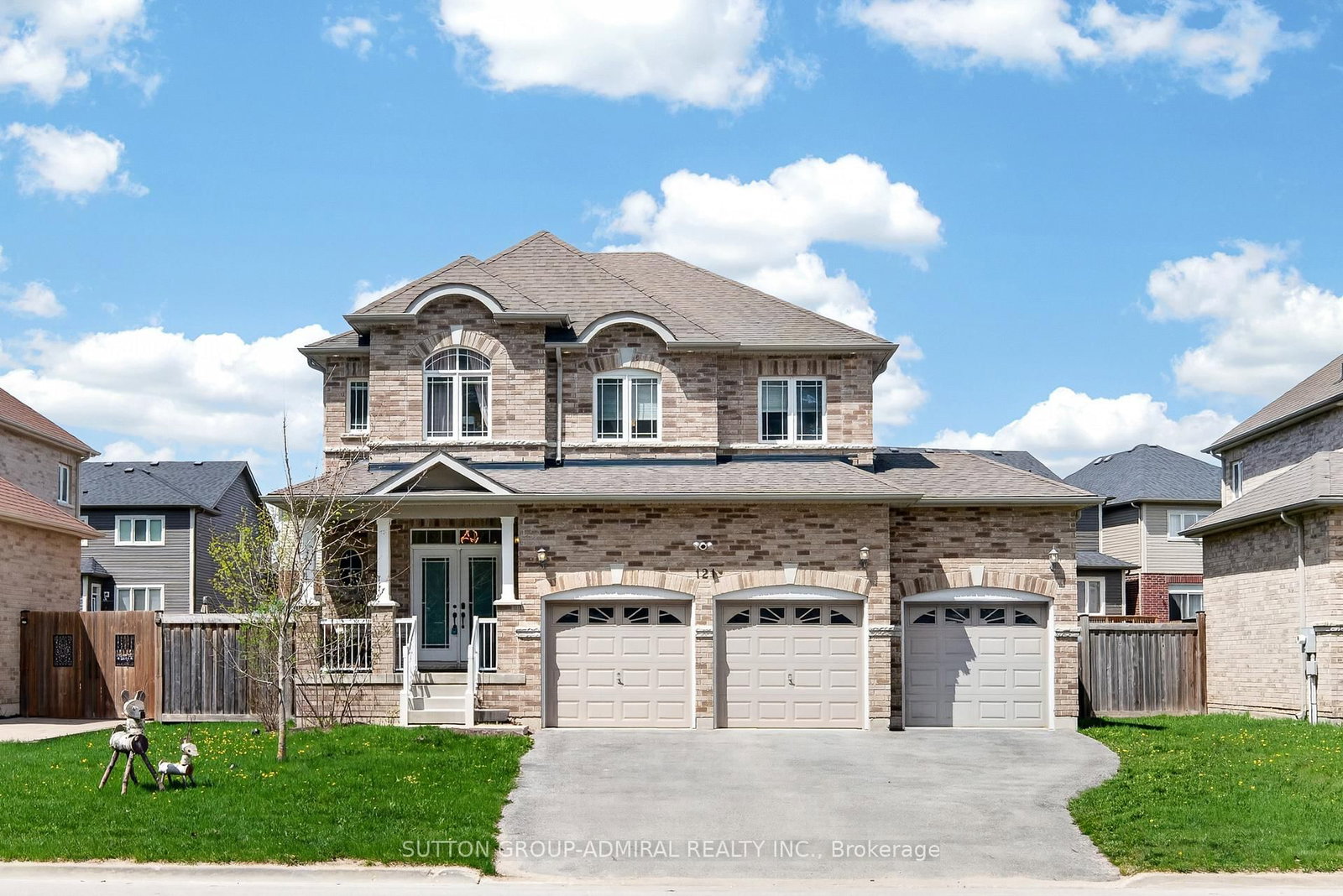 121 Centre Street • Essa, ON photo 1