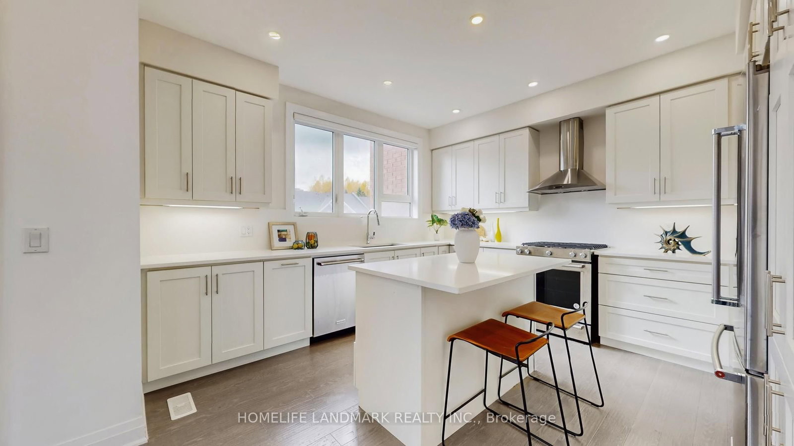 393 William Graham Drive • Aurora, ON photo 18