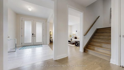 393 William Graham Drive • Aurora, ON photo 4