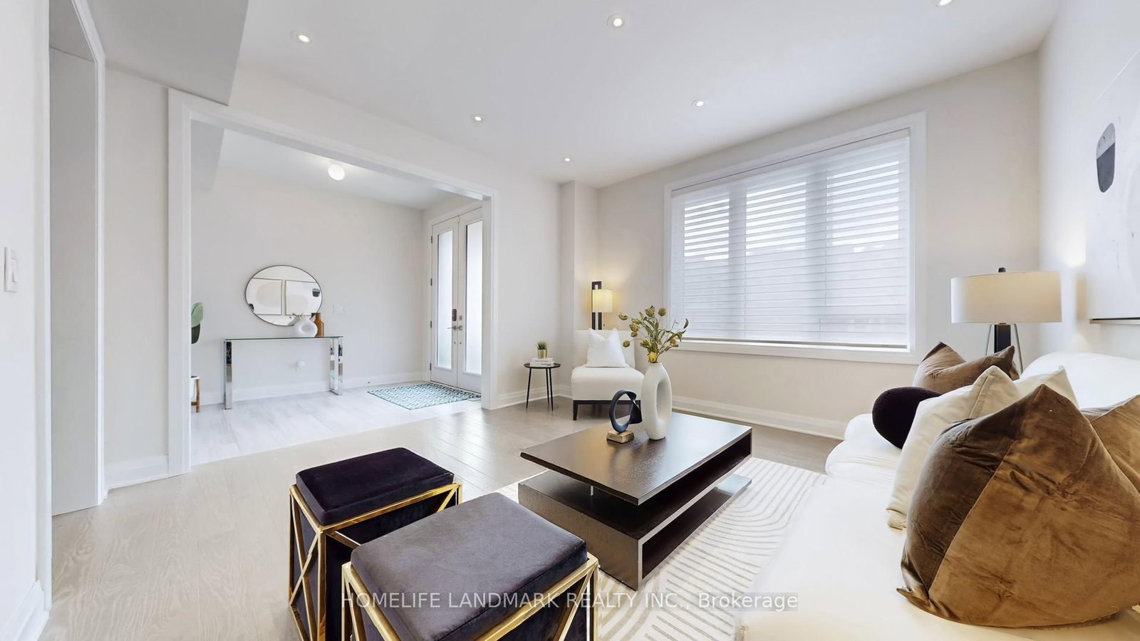 393 William Graham Drive • Aurora, ON photo 5